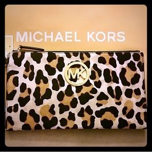 Michael Kors Leopard Haircalf