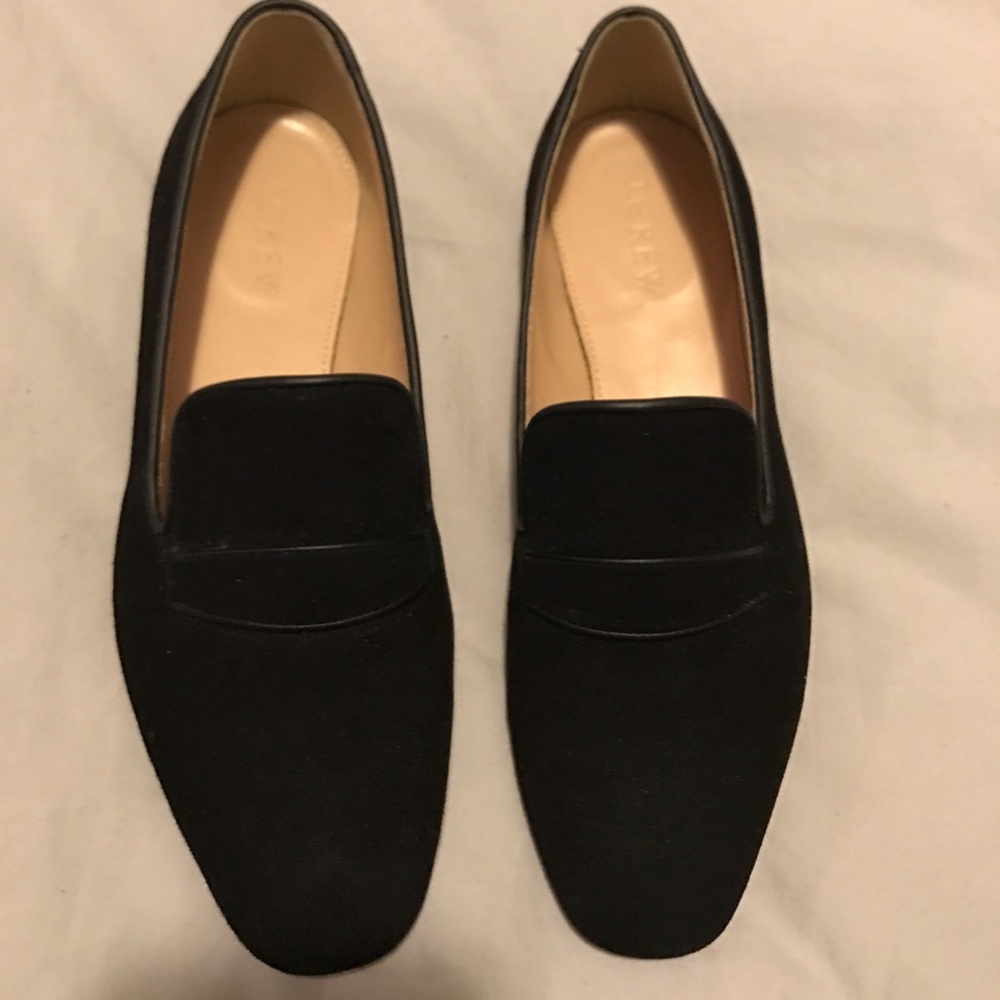 🌟NEW IN BOX black loafers🌟