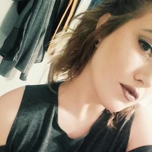 Meet your Posher, Caitlyn