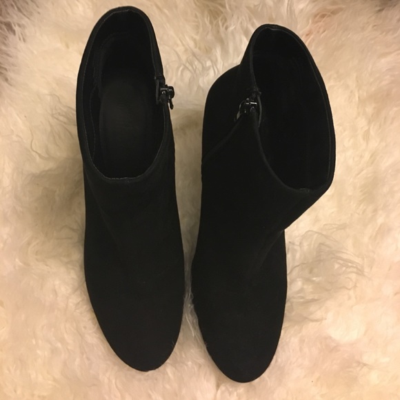 Black suede booties - Picture 2 of 8