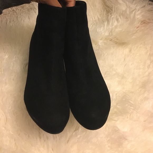 Black suede booties - Picture 3 of 8