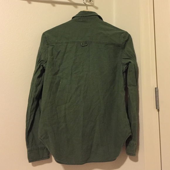 Green button down - Picture 2 of 4