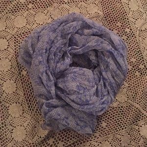 Vineyard Vines scarf