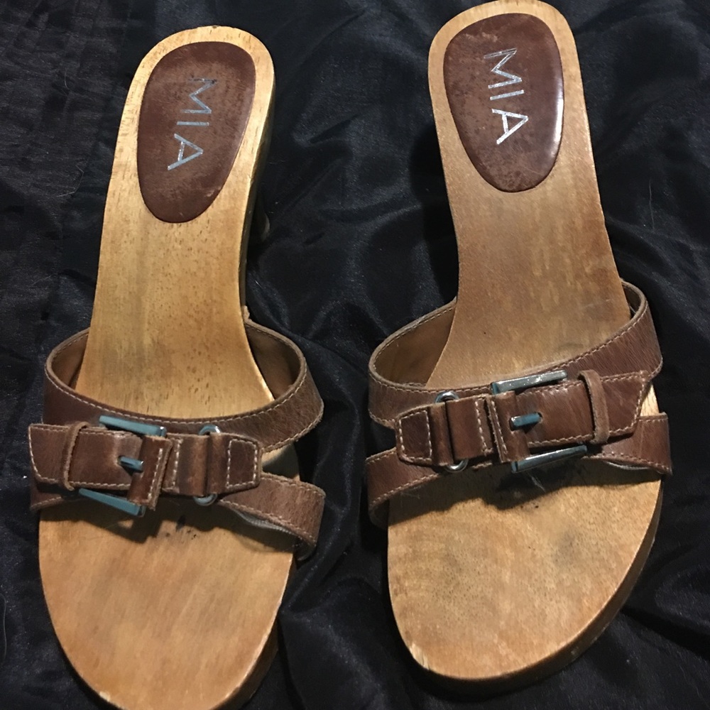 Mia Sandals