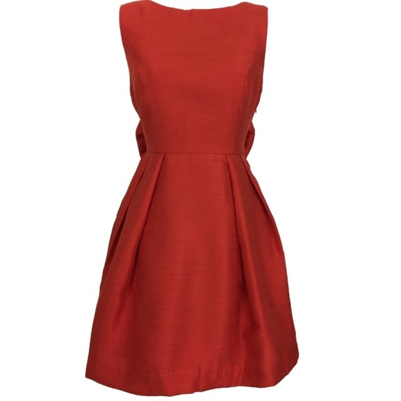 Red Backless Fit and Flare Dress with Bow Back - Picture 3 of 8