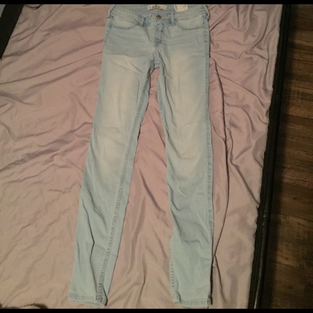 Hollister light wash super skinny jeans