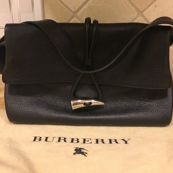 Burberry Purse! - Picture 2 of 8