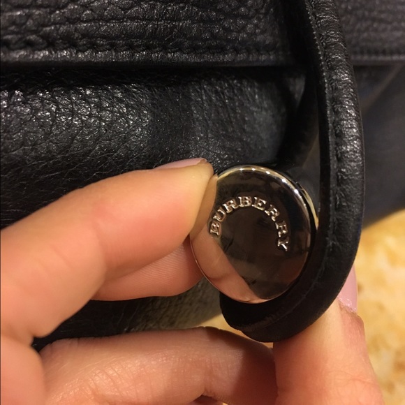 Burberry Purse! - Picture 5 of 8