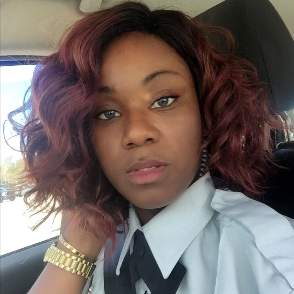 Meet your Posher, Esther