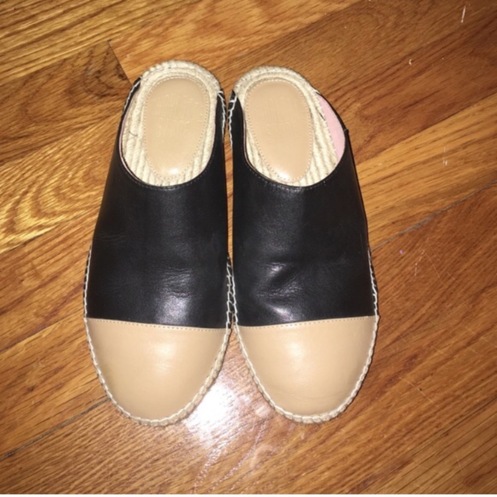 New Leather Charolette Stone Elise Mule in Black