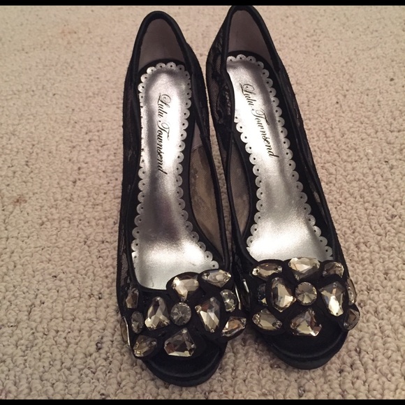 Lace heels - Picture 2 of 2