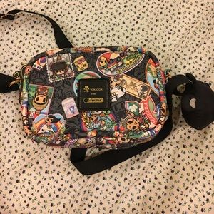 Around the world printed small cross body bag