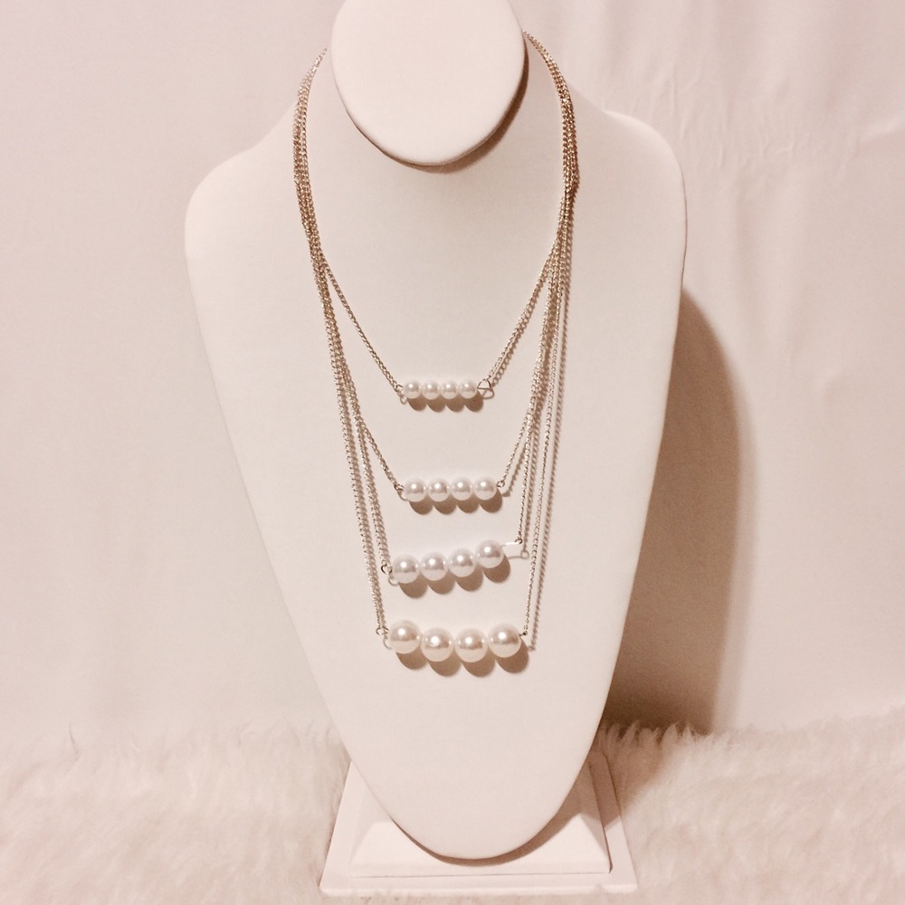 Four Suspended Tiered Pearl Necklace - Picture 4 of 5