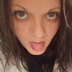 Meet your Posher, Iris