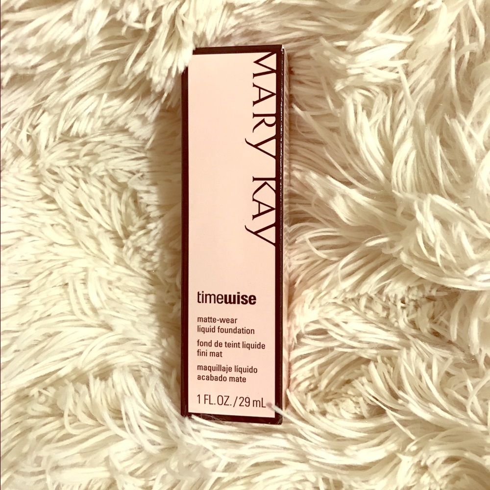 Mary Kay Timewise foundation beige 5.