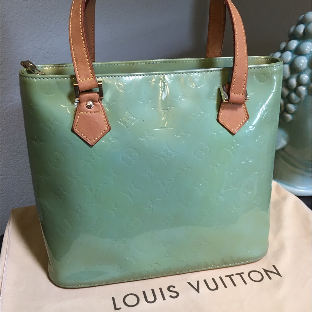 Authentic LV Houston Vernis