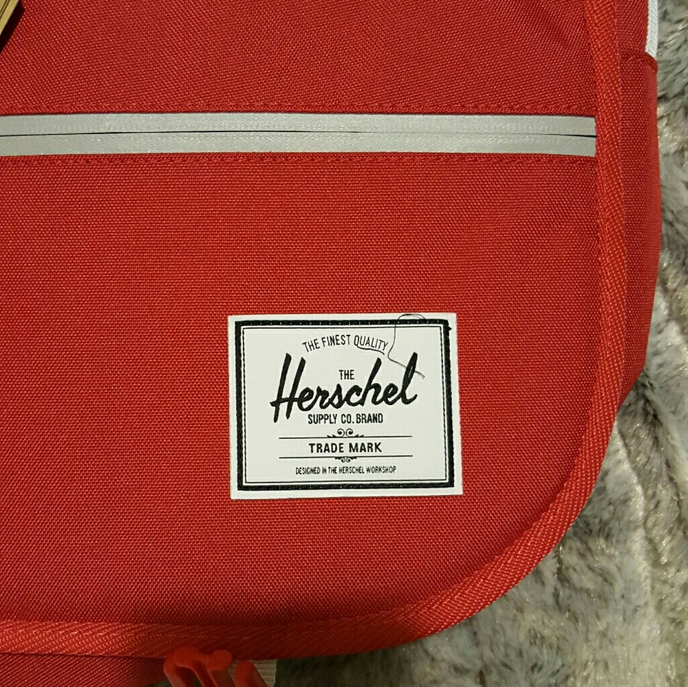 Hershel Red Messenger Bag - Picture 2 of 2