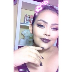 Meet your Posher, Esmeralda