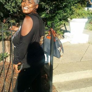 Meet your Posher, Debra