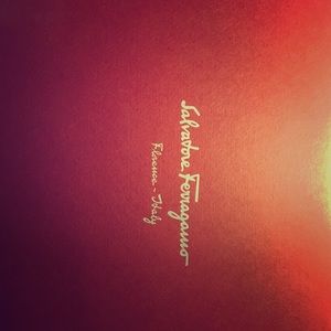 I don't use this sf bag so often. I decide to sell