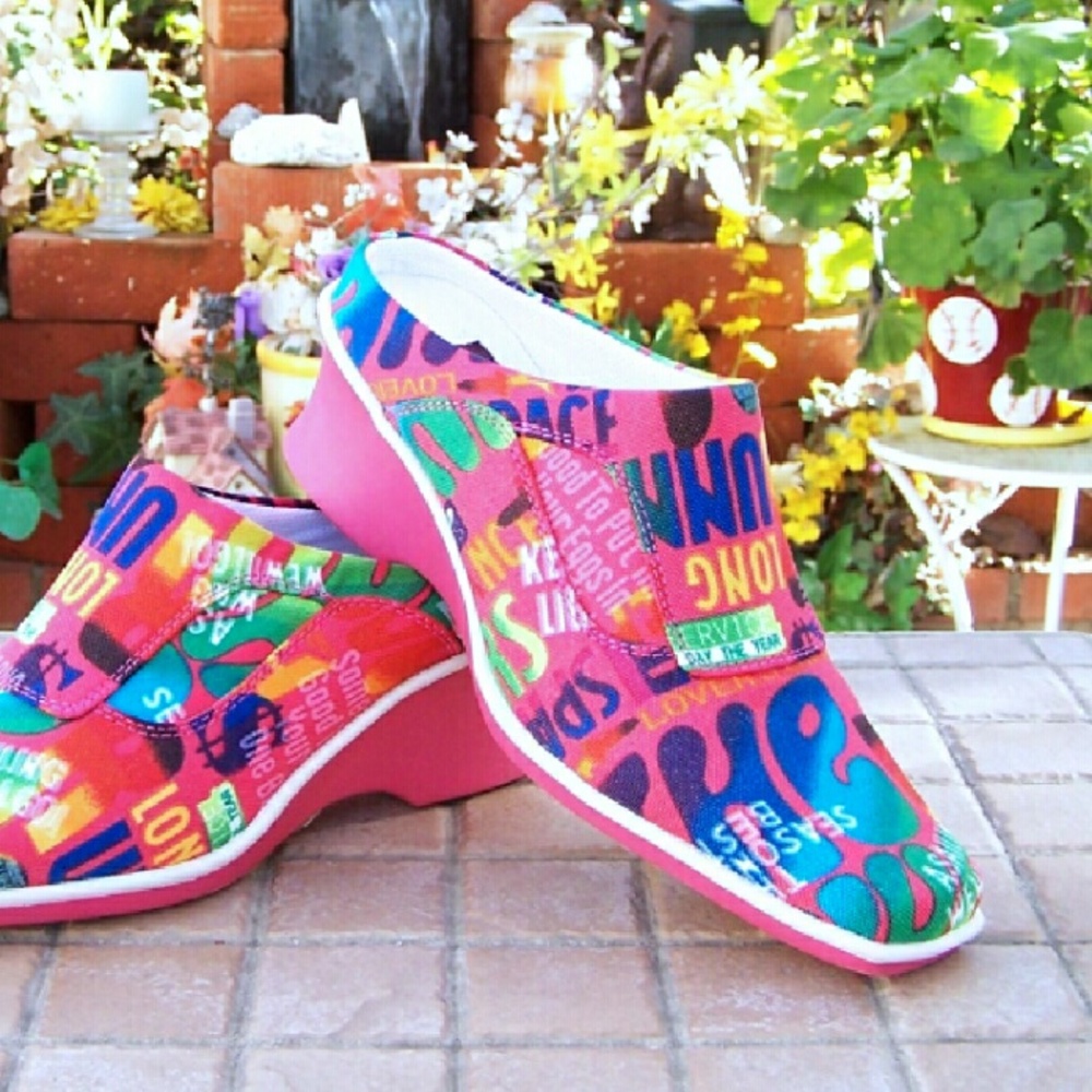 WOMEN SHOE SIZE 7