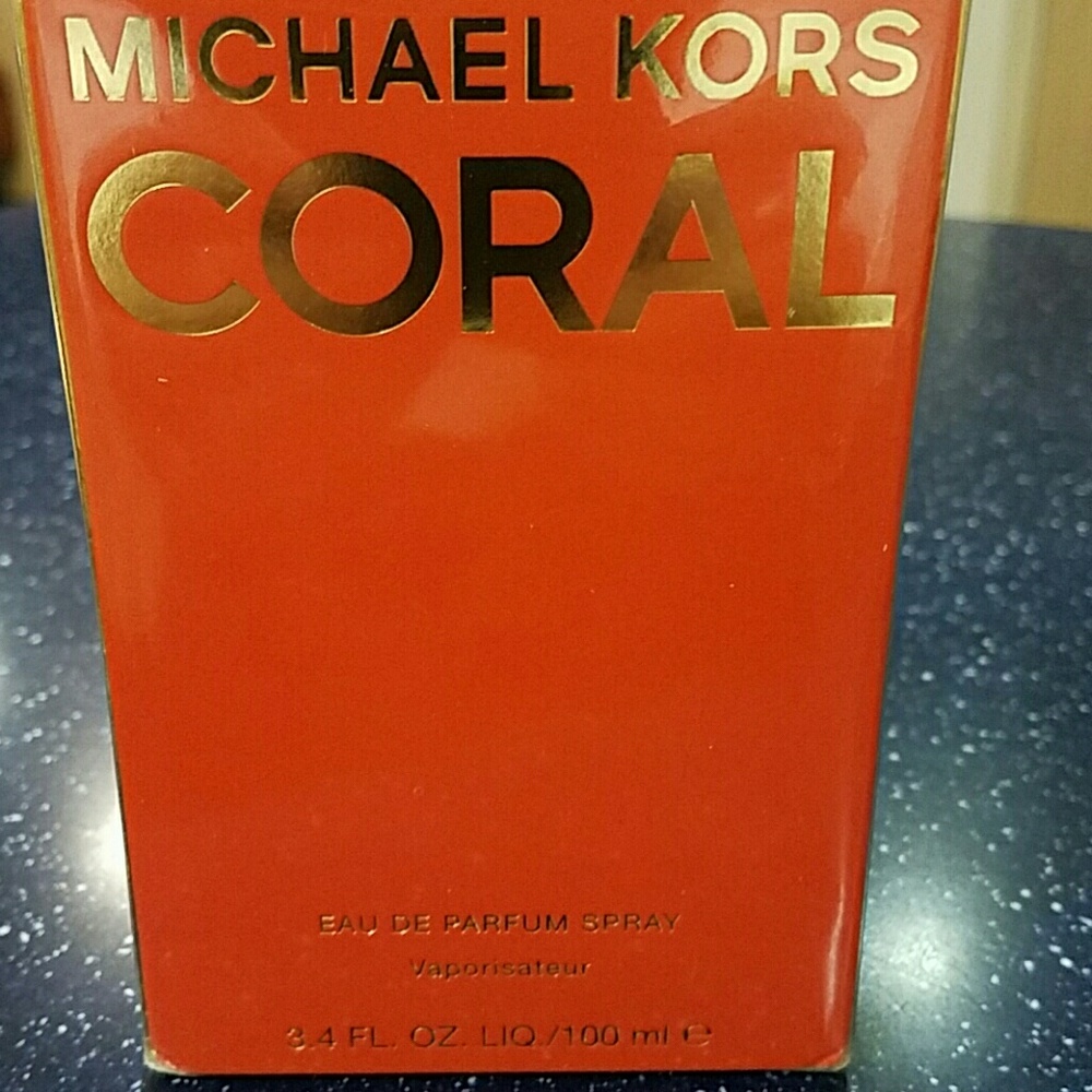 I sell lot of 400 or more perfumes 100 % original