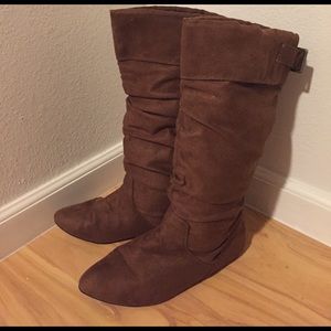 Brown suede pull on flat boots size 8