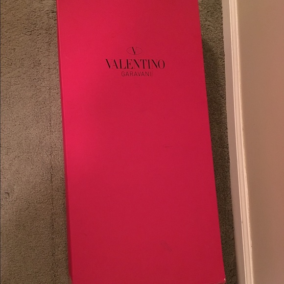 Valentino over the knee boots with bow details - Picture 3 of 3