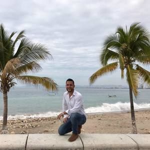 Meet your Posher, Josue