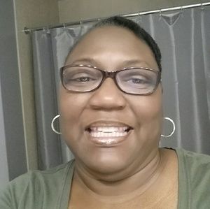 Meet your Posher, Cassandra