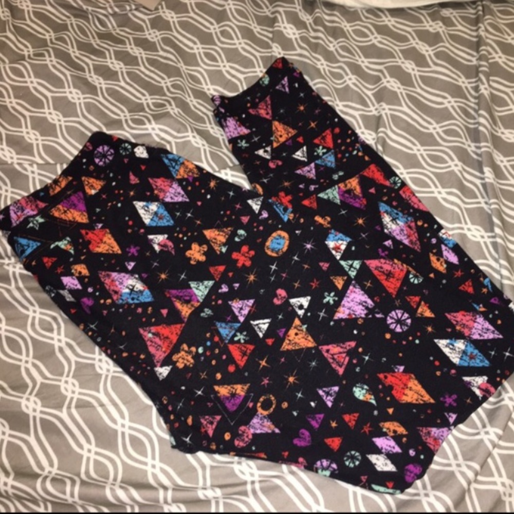 🎉 ON SALE 🎉 OS Lularoe leggings