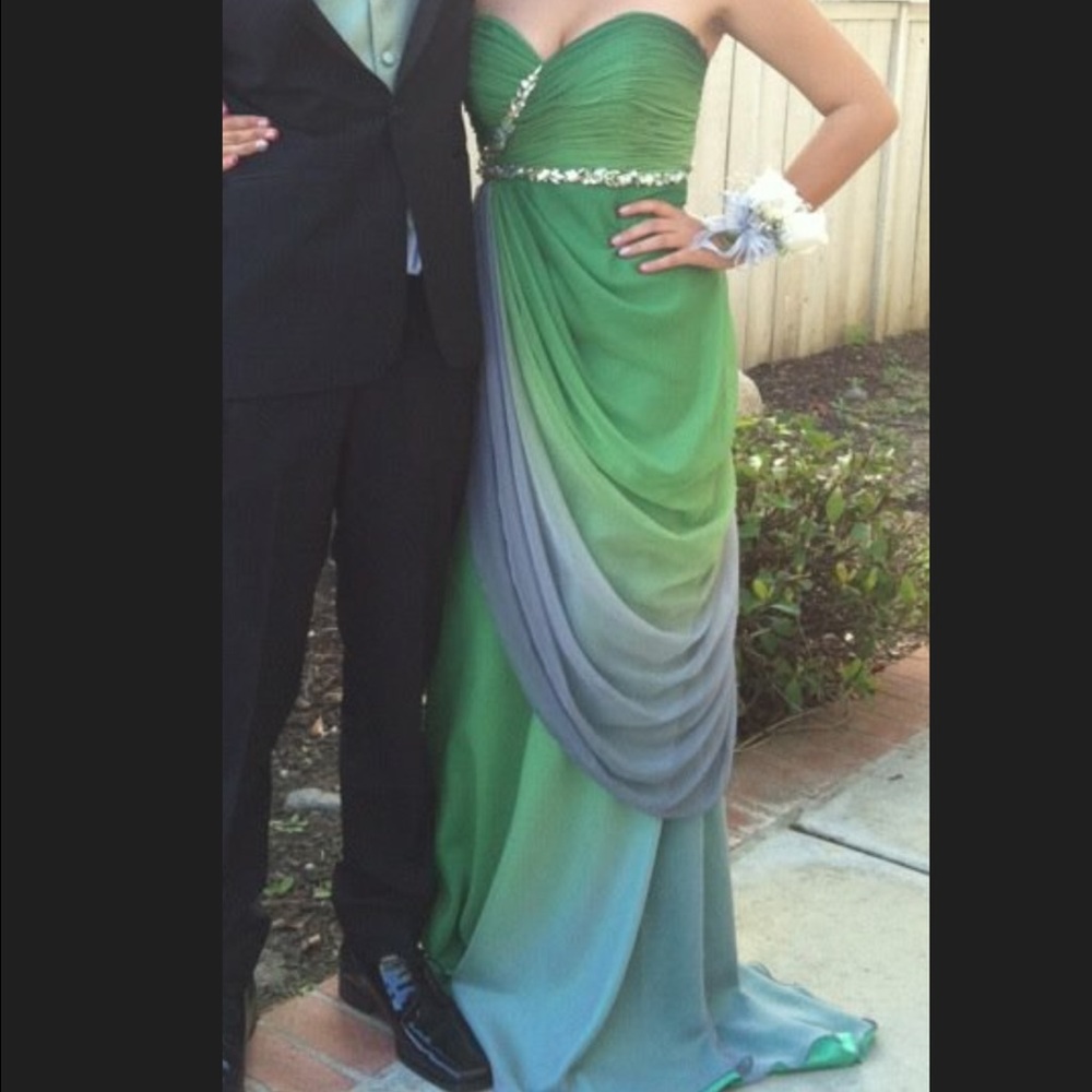Selling prom dress! Only worn once.