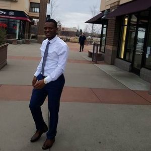 Meet your Posher, Momolu