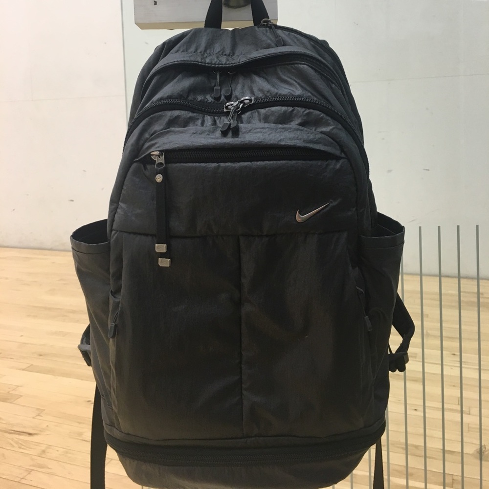 NIke Back Pack Laptop Section pink interior