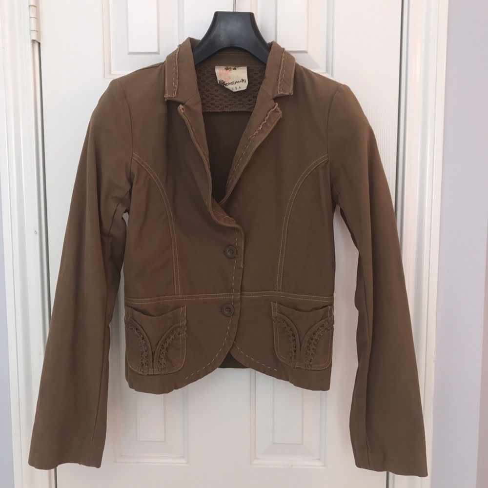 Adriana USA brown jacket with decorative stitching