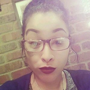 Meet your Posher, Cristina