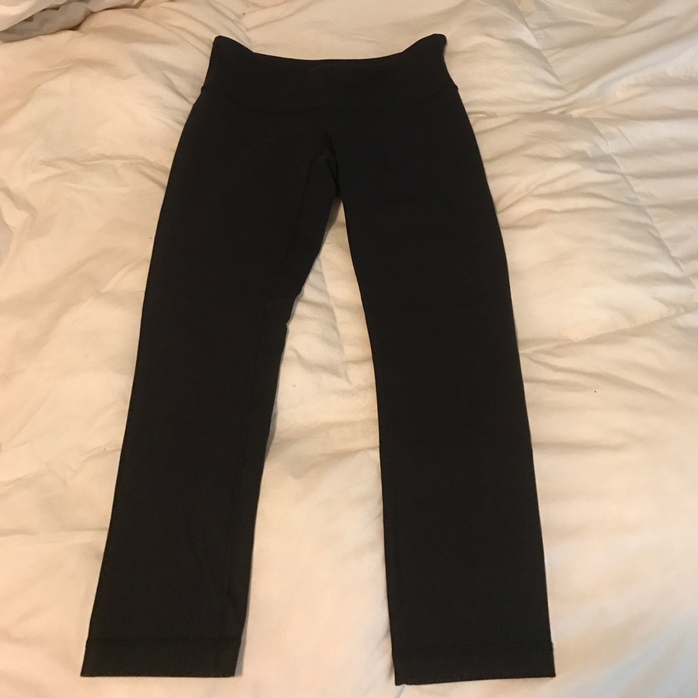 Lululemon Wunder Under II capri workout pants