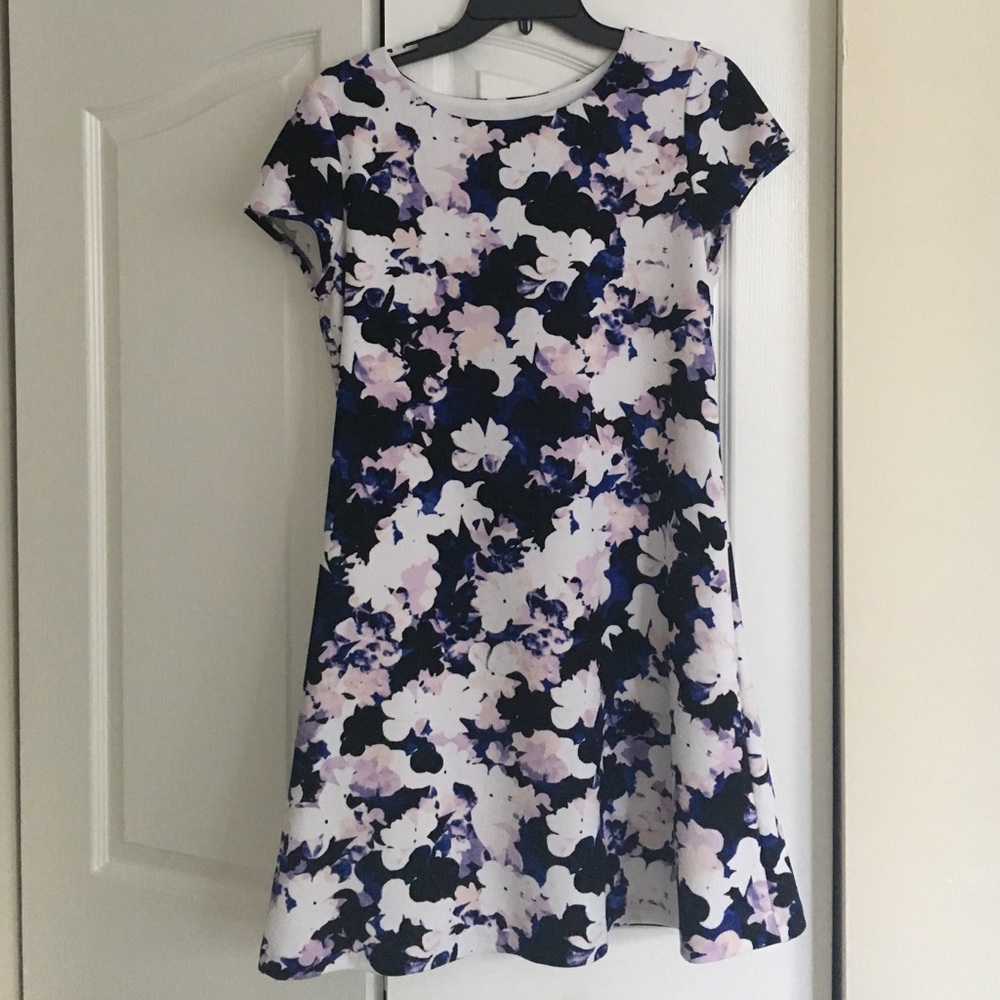 Jessica Simpson Floral Dress, perfect for spring!