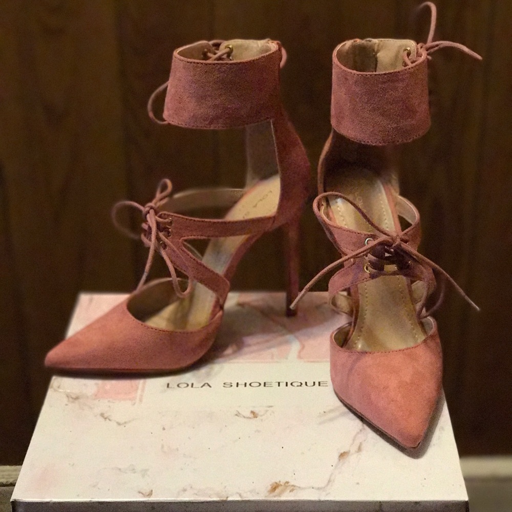 "Essence" Suede Lace Up Pumps in Mauve