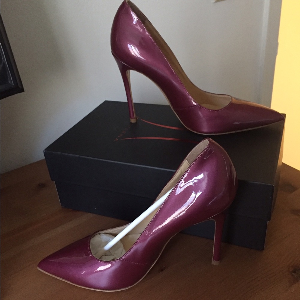 ✨FINAL SALE✨ Patent leather burgundy pumps 👠