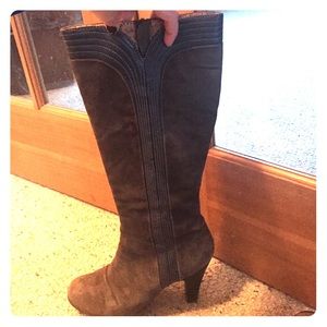 Super cute knee high boots👢👢