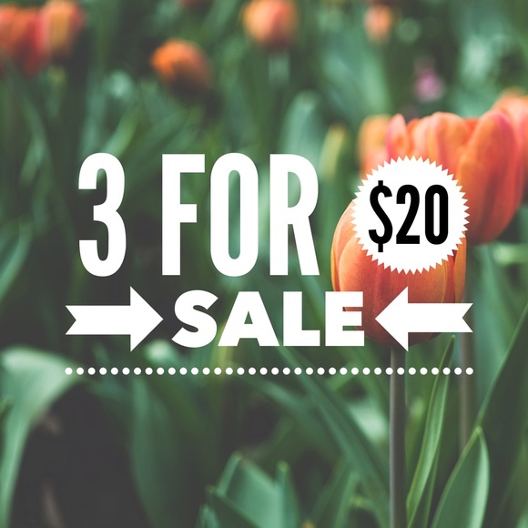 3 for $20🚨Halter Style Floral Dress - Picture 2 of 7