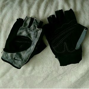 Nike Lifting Gloves