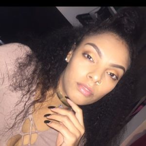 Meet your Posher, Imani