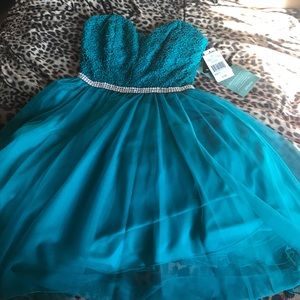 Homecoming dress-NEED GONE!! never been worn