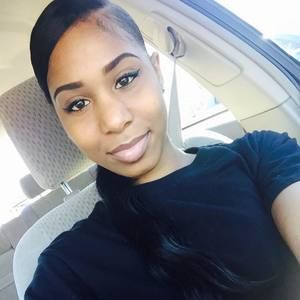 Meet your Posher, Alisia