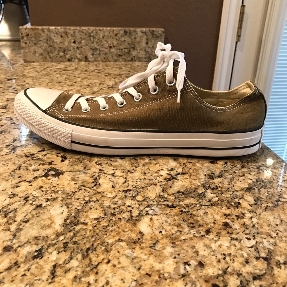 Olive green men's Converse