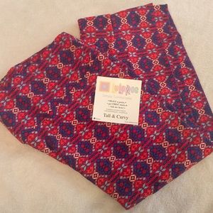 Tall and Curvy Lularoe leggings