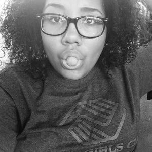 Meet your Posher, Shania