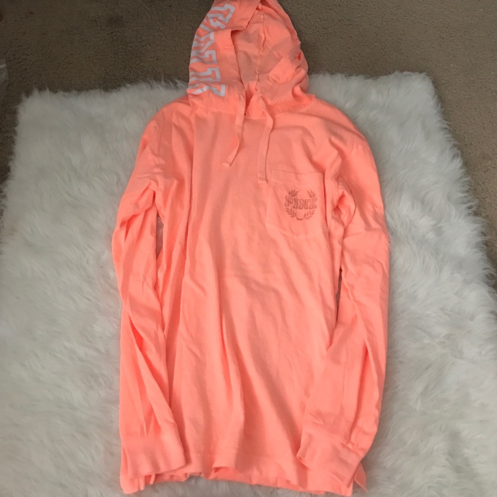 Brand new cantaloupe colored vs pull over